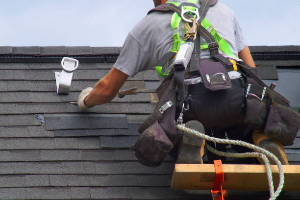 Best Flat Roof Repair Services  in Winthrop, IA